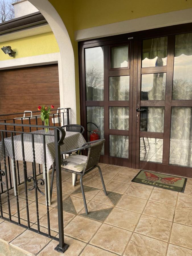 Grožnjan Apartments Sterna מראה חיצוני תמונה