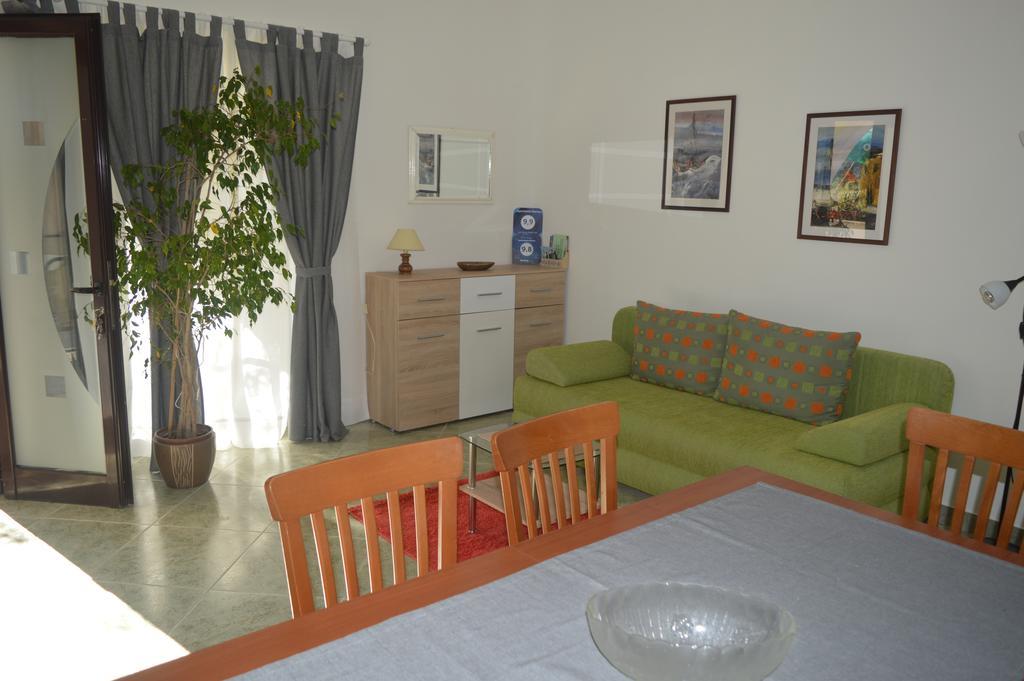 Grožnjan Apartments Sterna מראה חיצוני תמונה